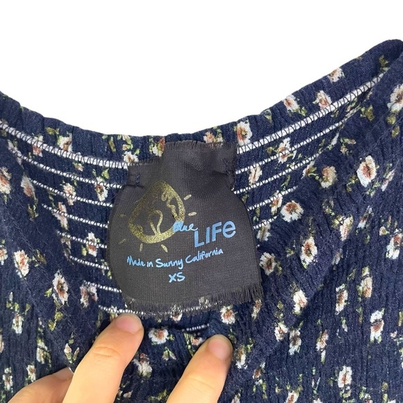 Blue life fiesta jumpsuit ditsy floral flare leg smocked navy women’s XS - Picture 7 of 10